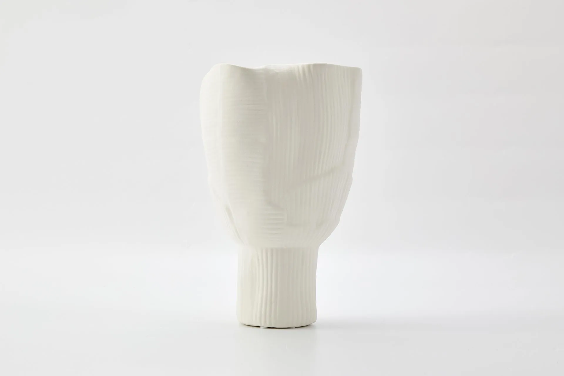 A The Foundry House Umi Vase Ivory