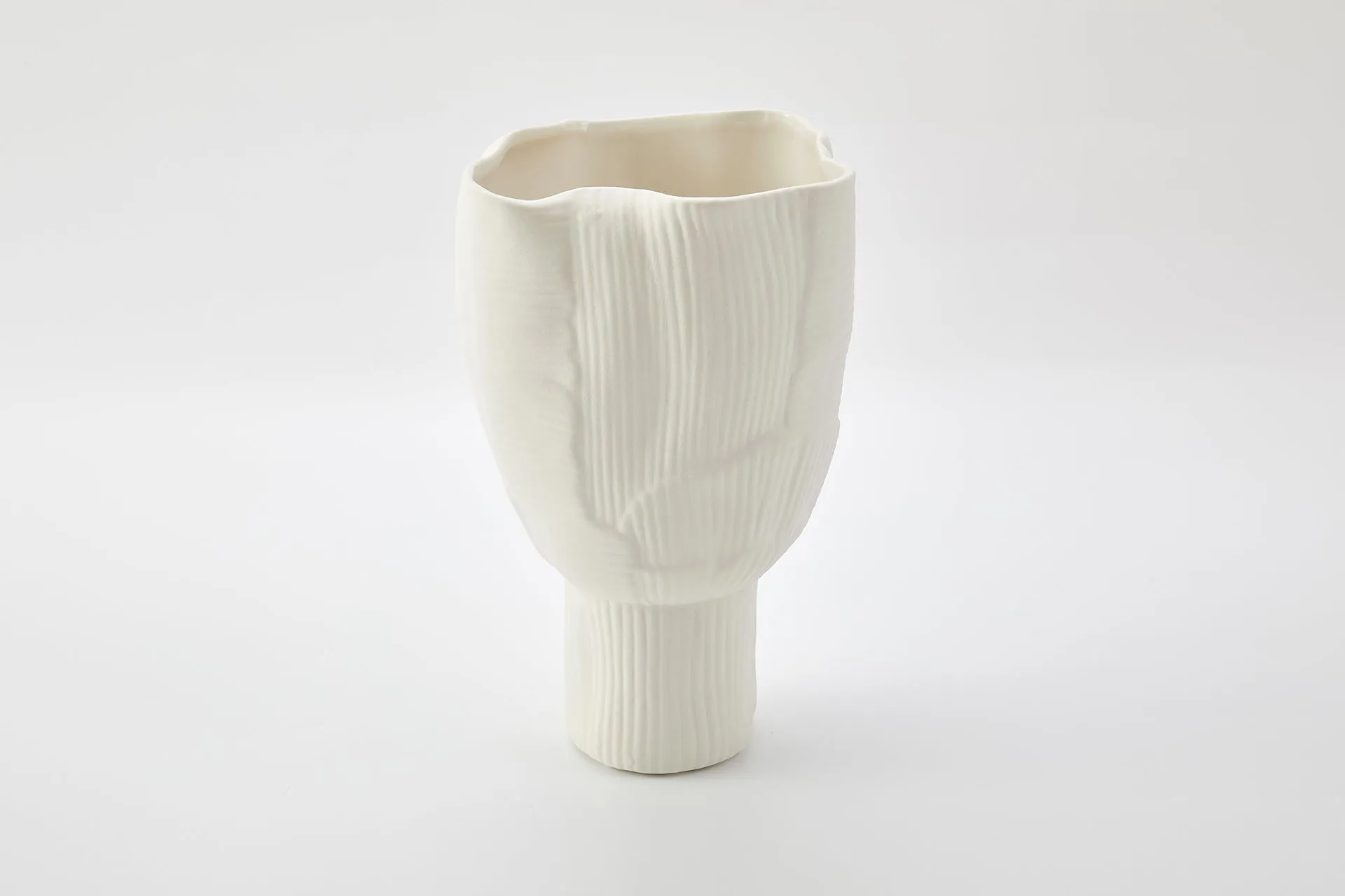 A The Foundry House Umi Vase Ivory